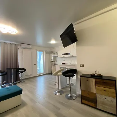 아파트 Evelinne Apartament Năvodari